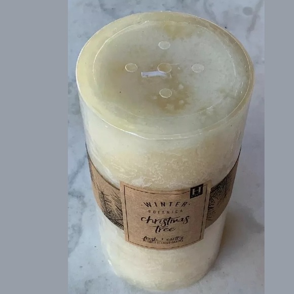 HAVEN STREET CANDLE CHRISTMAS TREE WINTER SCENTED - Picture 2 of 3